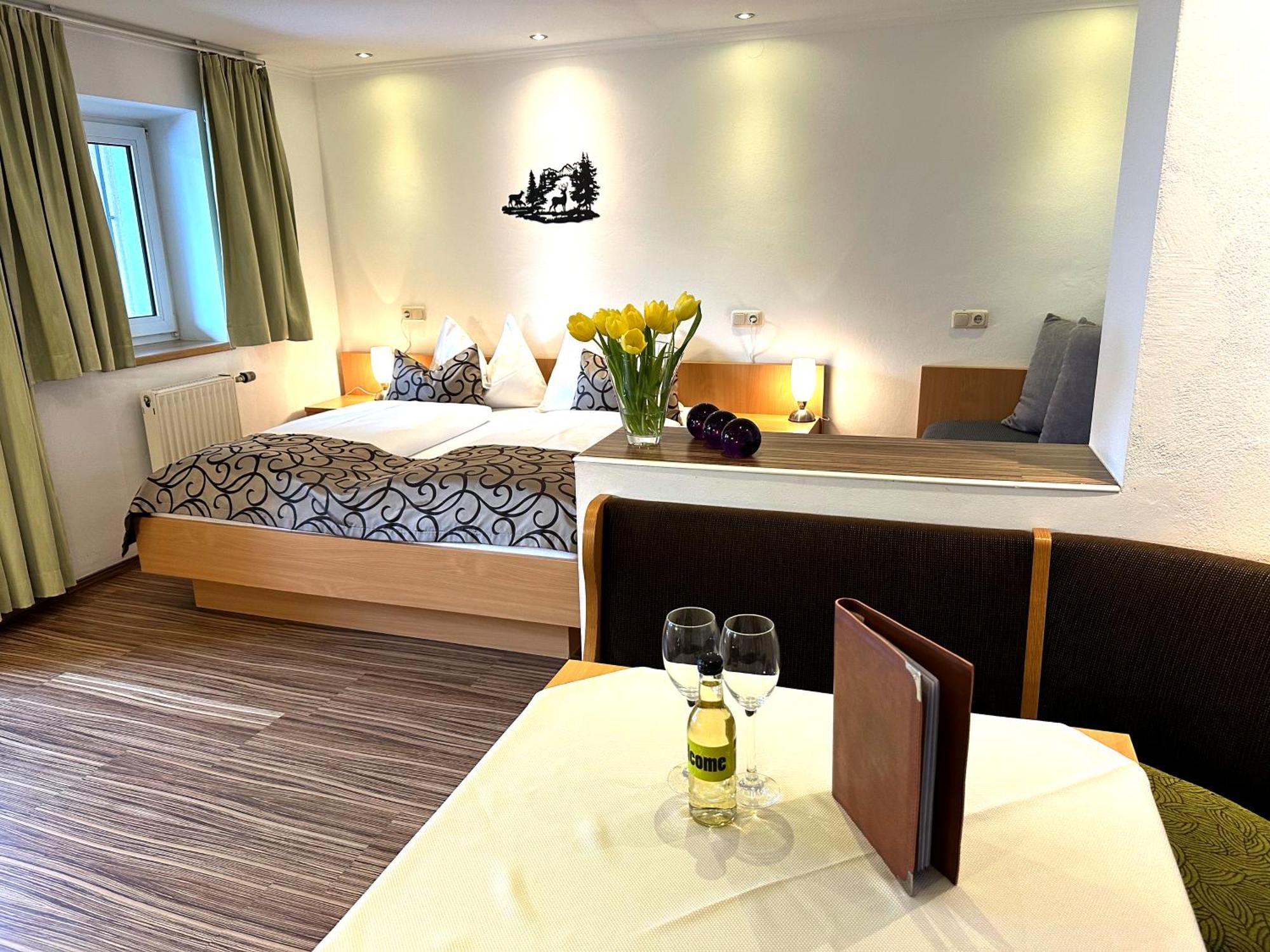 Grubers, Hotel Appartments Gastein บาดกัสไตน์ ภายนอก รูปภาพ